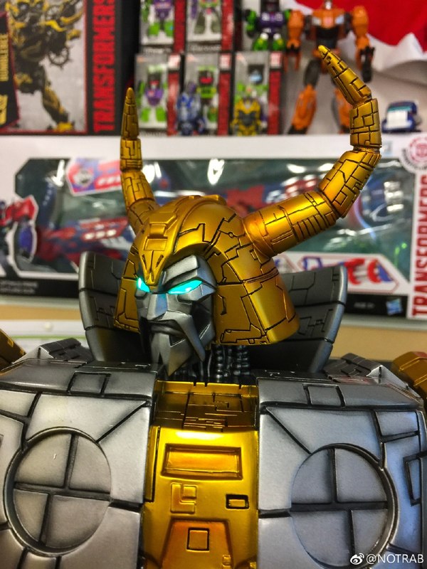 Unicron Lamp From Soldier Story In Hand Photos  (6 of 6)